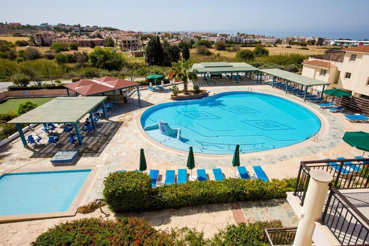 Paradise Kings Club Lejlighedshotel Paphos Eksteriør billede