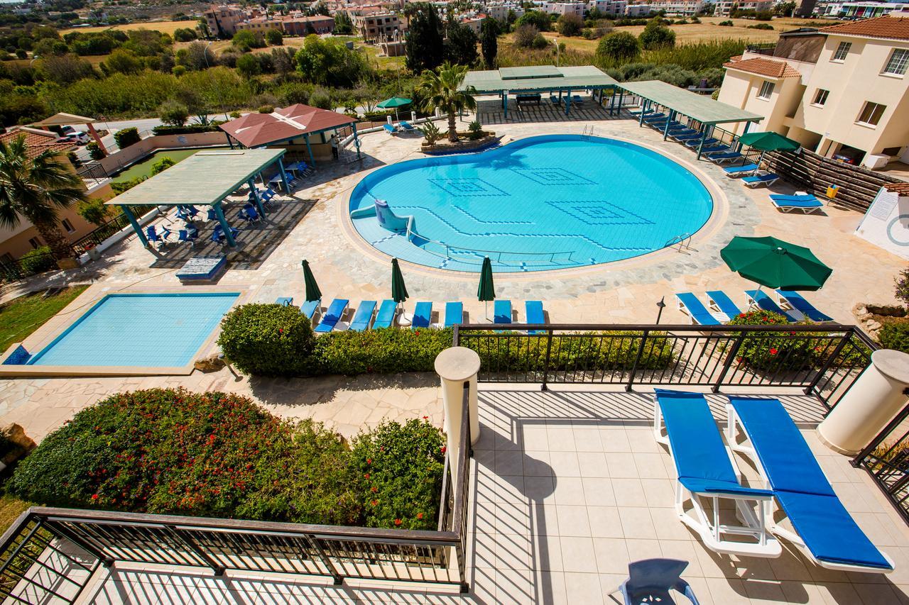 Paradise Kings Club Lejlighedshotel Paphos Eksteriør billede