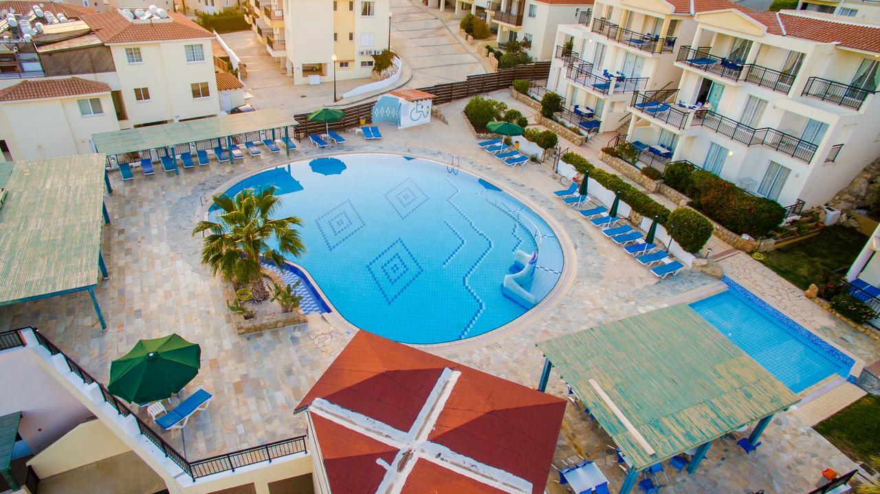 Paradise Kings Club Lejlighedshotel Paphos Eksteriør billede